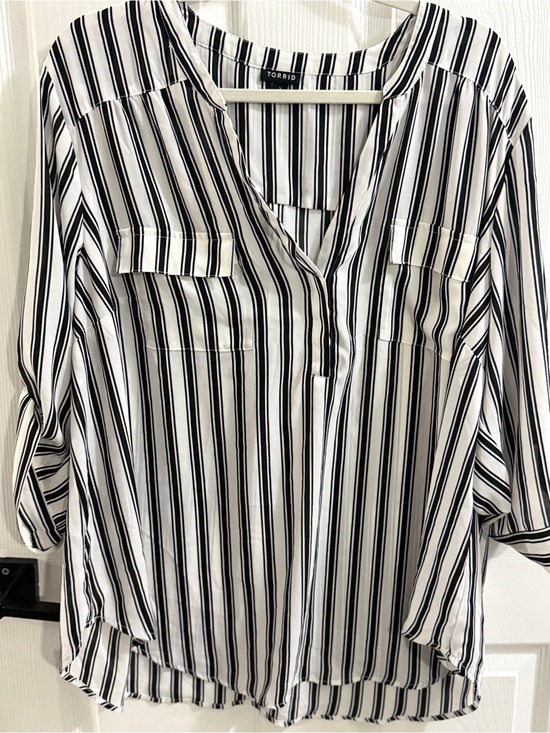 torrid Tops - Torrid Blouse 3 Black White Striped Popover V Neck Roll Tab Sleeve Pockets